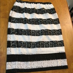 Striped lace lined skirt